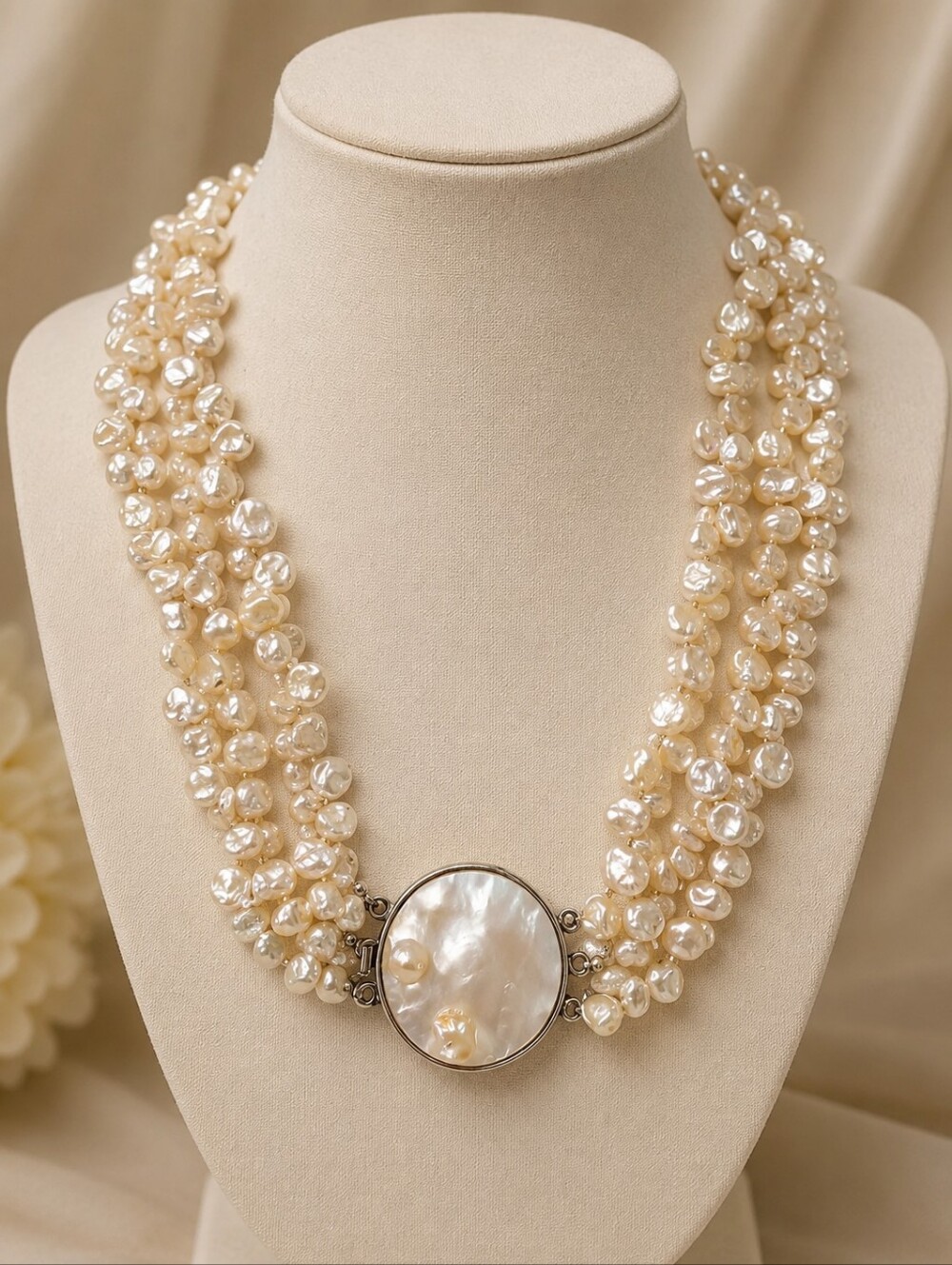 Vintage Three-Strand Freshwater Pearl Necklace with Mother-of-Pearl Clasp - Picture 2 of 4